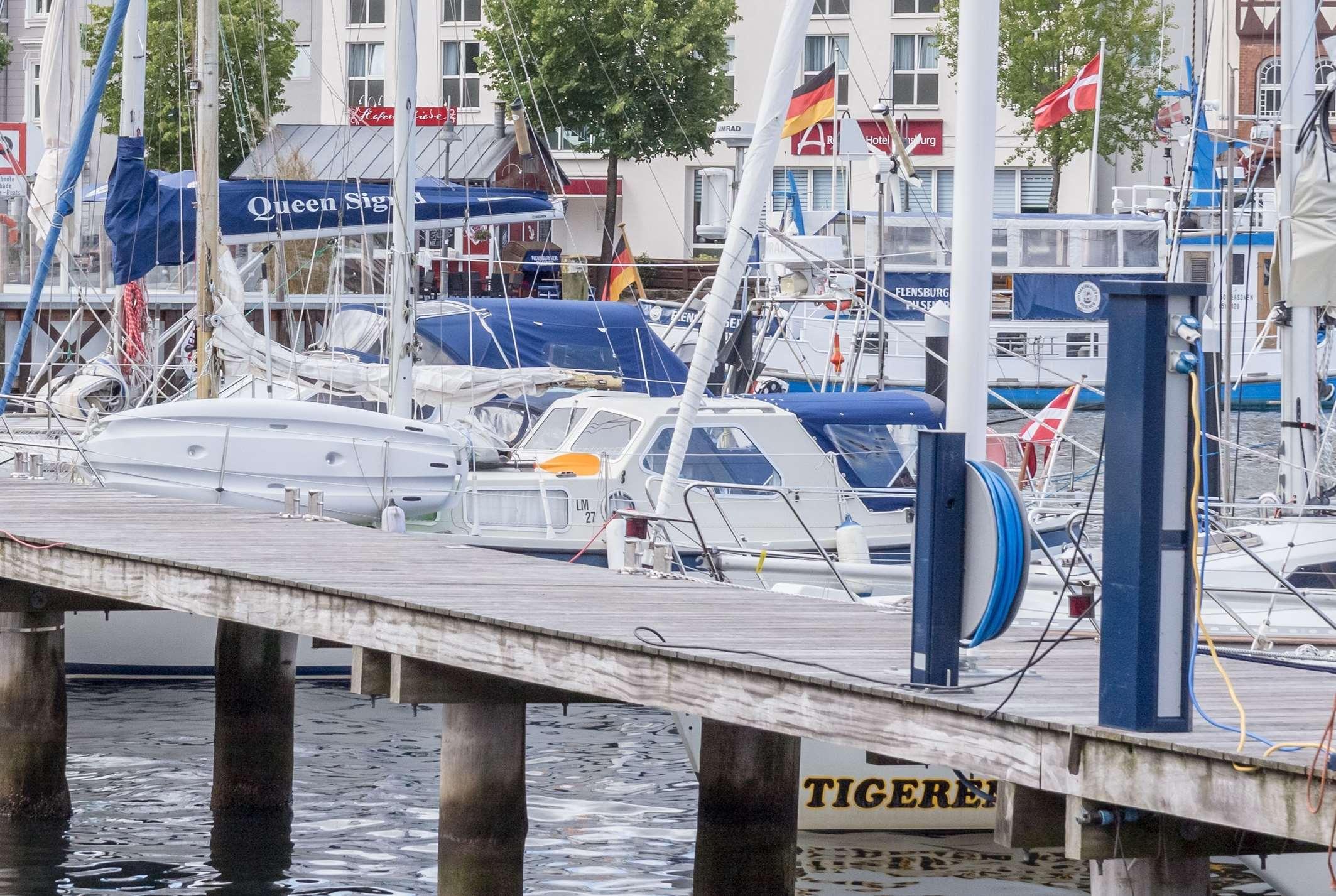 Ramada By Wyndham Flensburg City Exterior photo